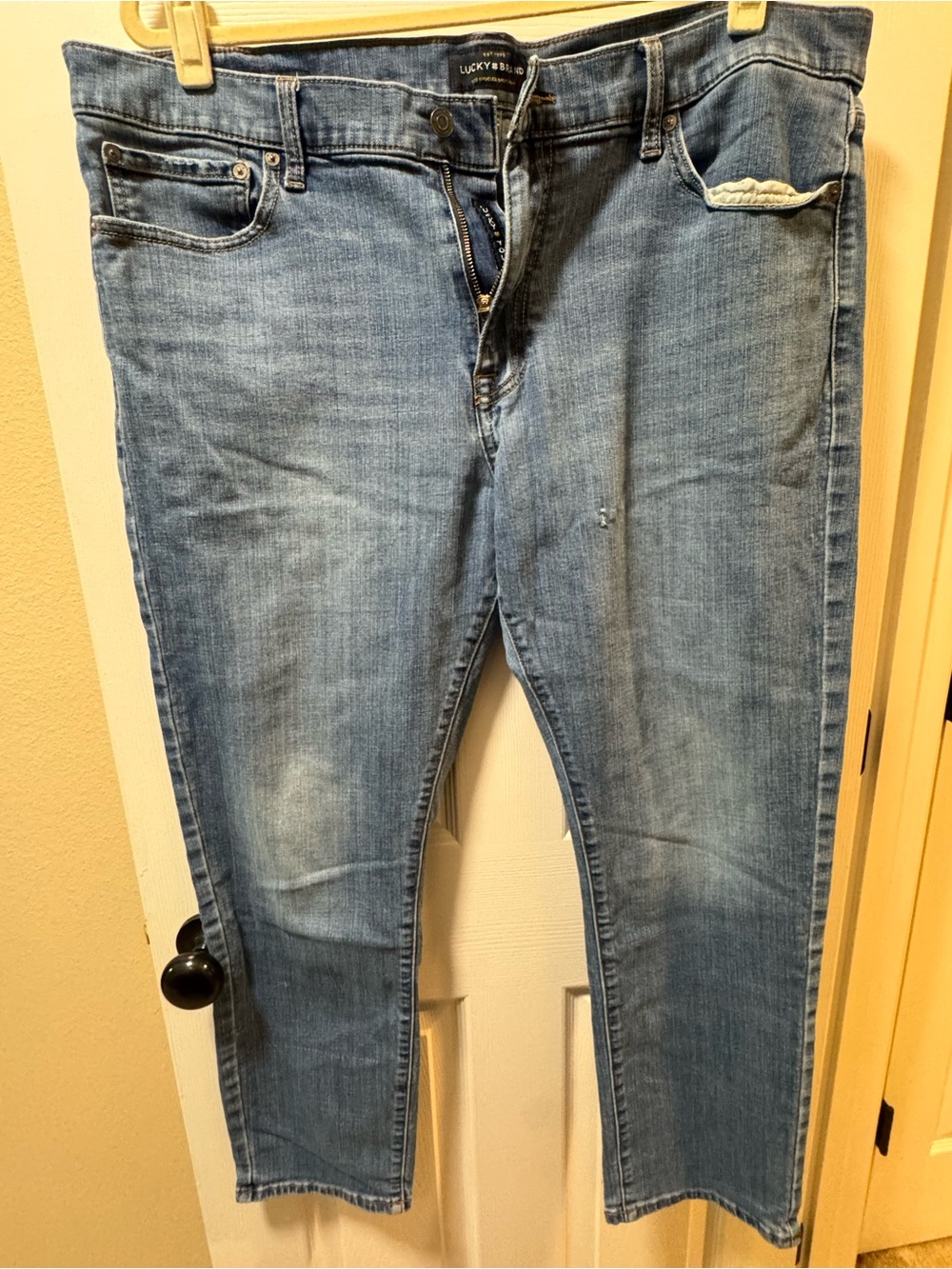 Lucky Brand 410 Athletic Slim 40x30 - Men's Light Blue Straight Jeans